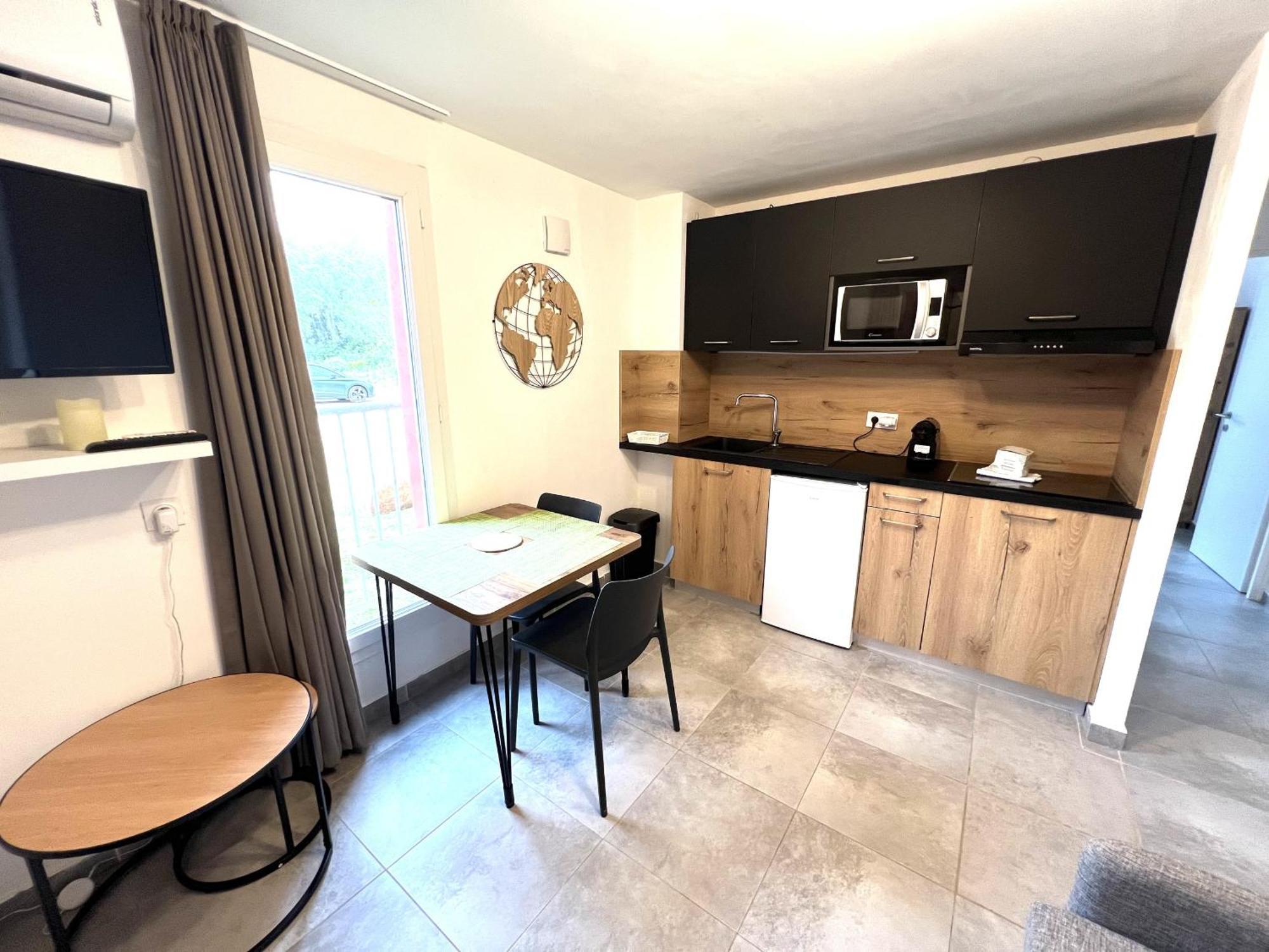 Residence Hoteliere Les Hameaux De Saint Cyprien 25 M2 Lecci Exterior foto