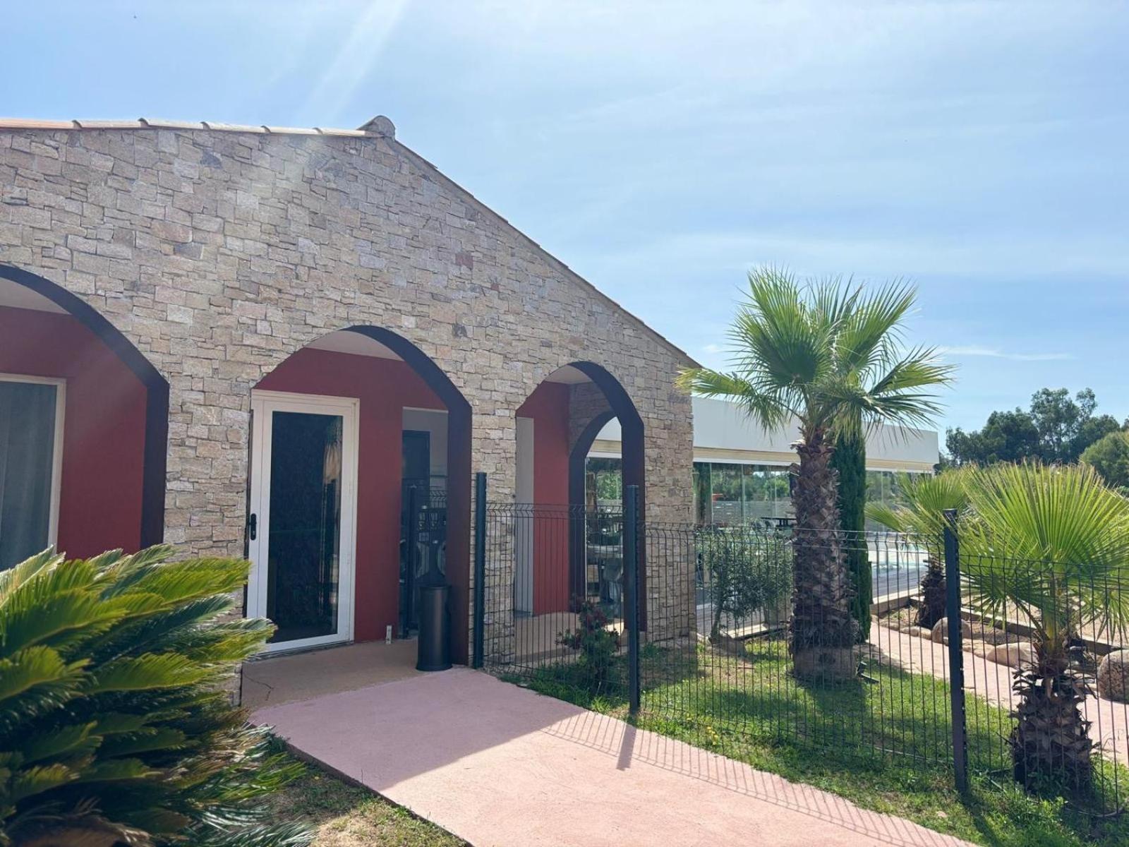 Residence Hoteliere Les Hameaux De Saint Cyprien 25 M2 Lecci Exterior foto