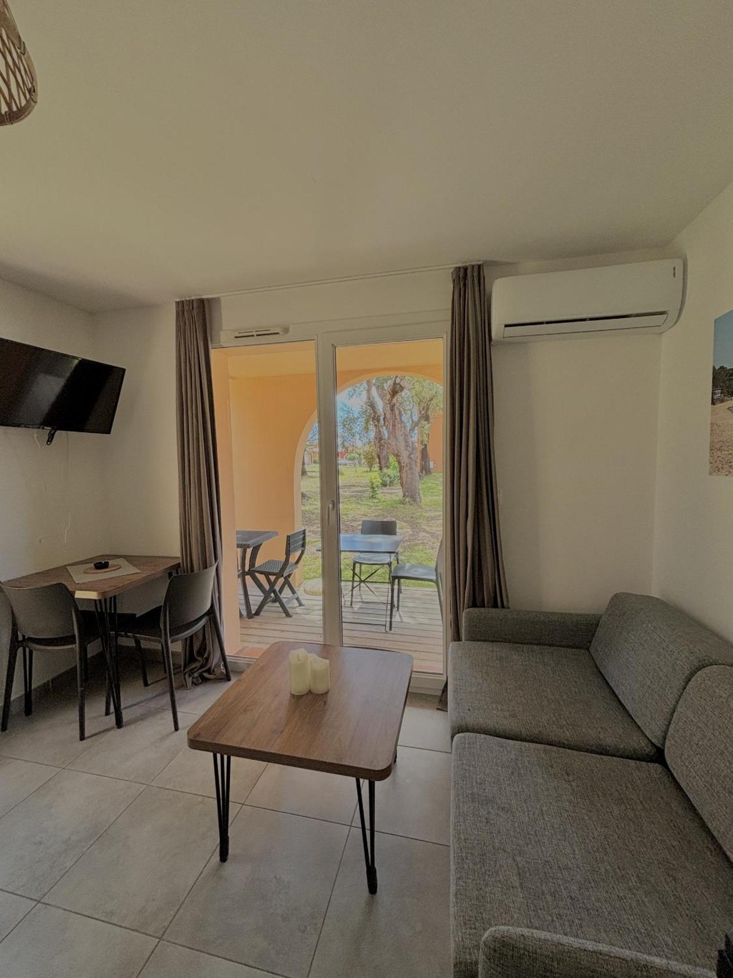 Residence Hoteliere Les Hameaux De Saint Cyprien 25 M2 Lecci Exterior foto